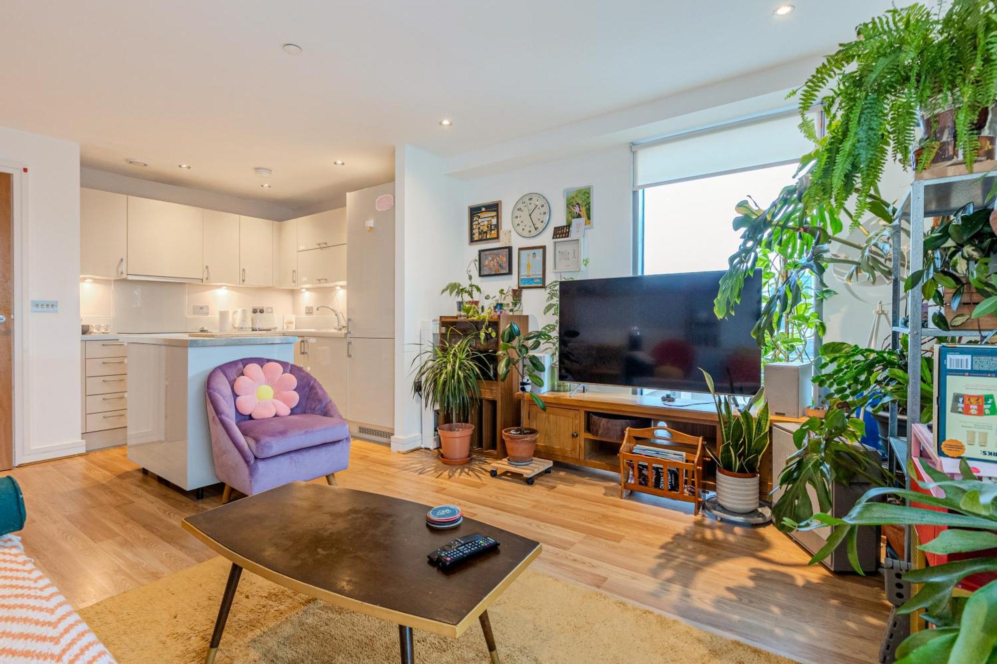 Lovely 1br Flat, 10min Langdon Park Dlr Station Apartment